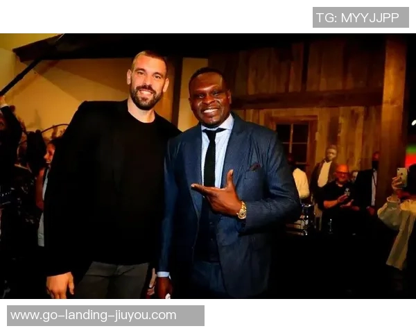 篮球明星兰多夫年薪揭秘及其在NBA的经济影响分析